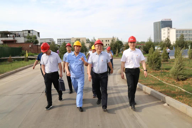 市發(fā)改委主任王瑞一行到萬基調(diào)研2×66萬千瓦機(jī)組項目建設(shè)進(jìn)展情況