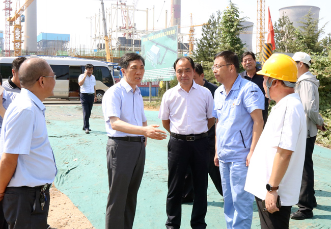 市委常委常務(wù)副市長王琰君到萬基2×60萬千瓦熱電機組施工現(xiàn)場檢查指導(dǎo)工作