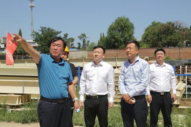 中國農(nóng)業(yè)銀行洛陽分行行長王軍一行調(diào)研萬基2x60萬千瓦機組建設(shè)進度