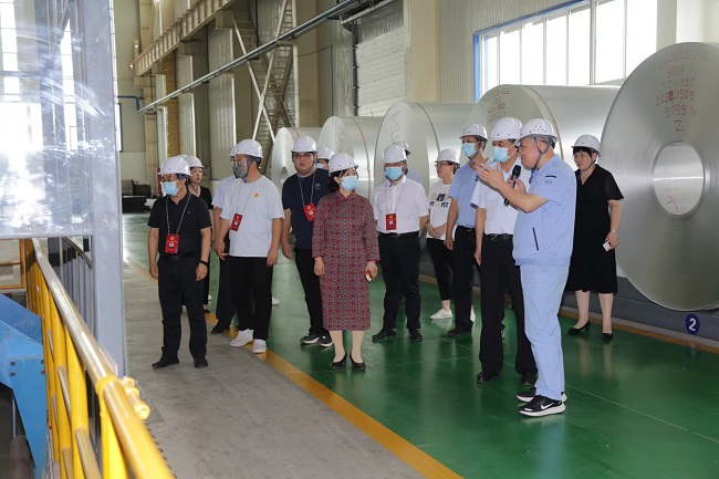 新安縣人大常委會黨組副書記、副主任姬進輝一行到萬基控股集團調(diào)研